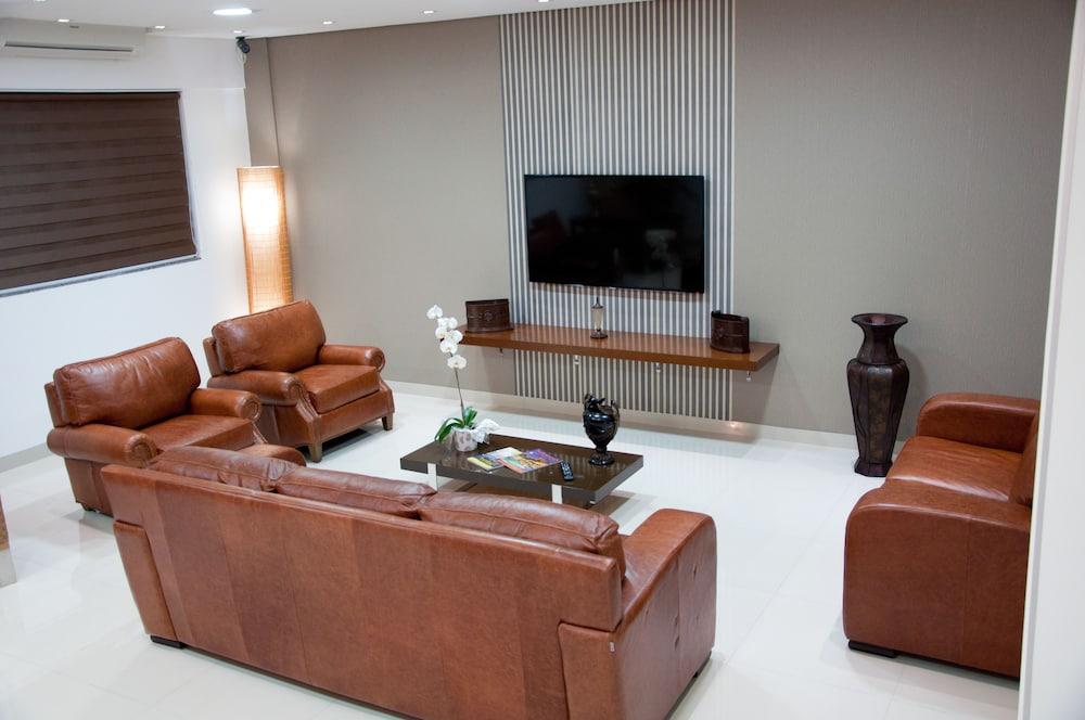Hotel Roari كويابا المظهر الخارجي الصورة