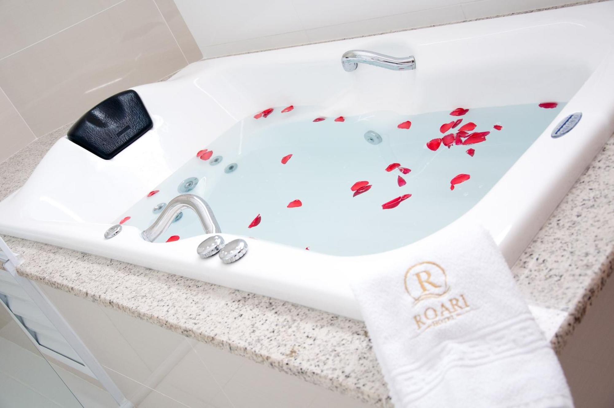 Hotel Roari كويابا الغرفة الصورة