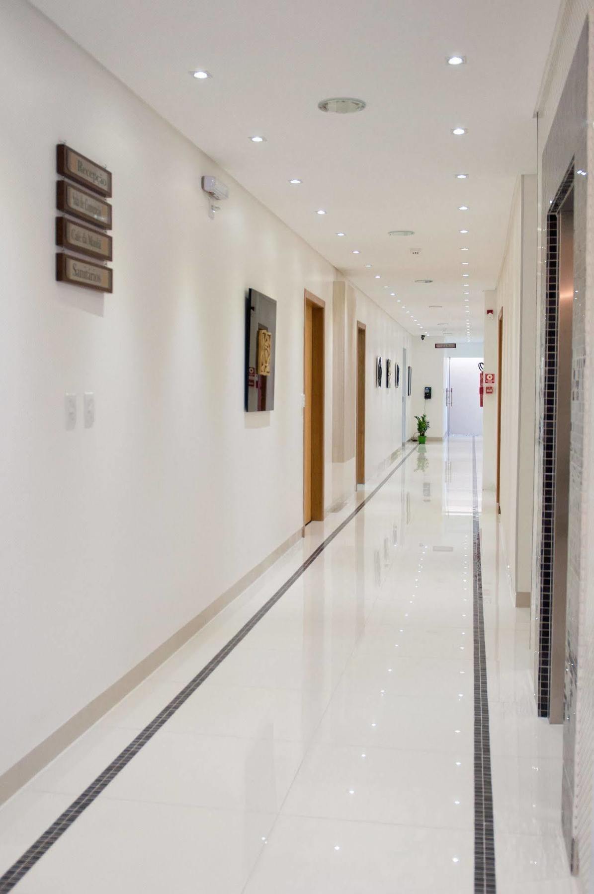 Hotel Roari كويابا المظهر الخارجي الصورة